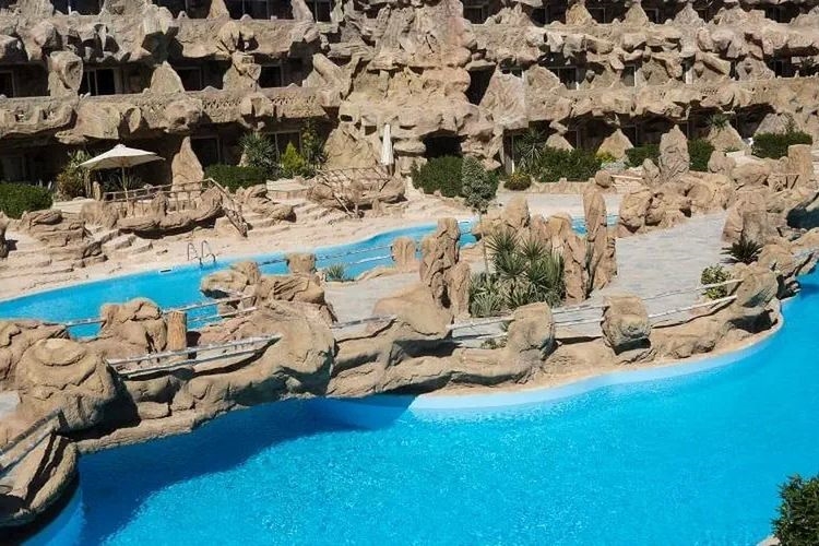 Caves Beach Resort Hurghada 3