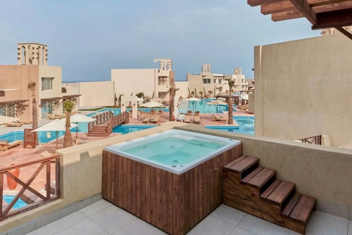 True Beach Resort 5