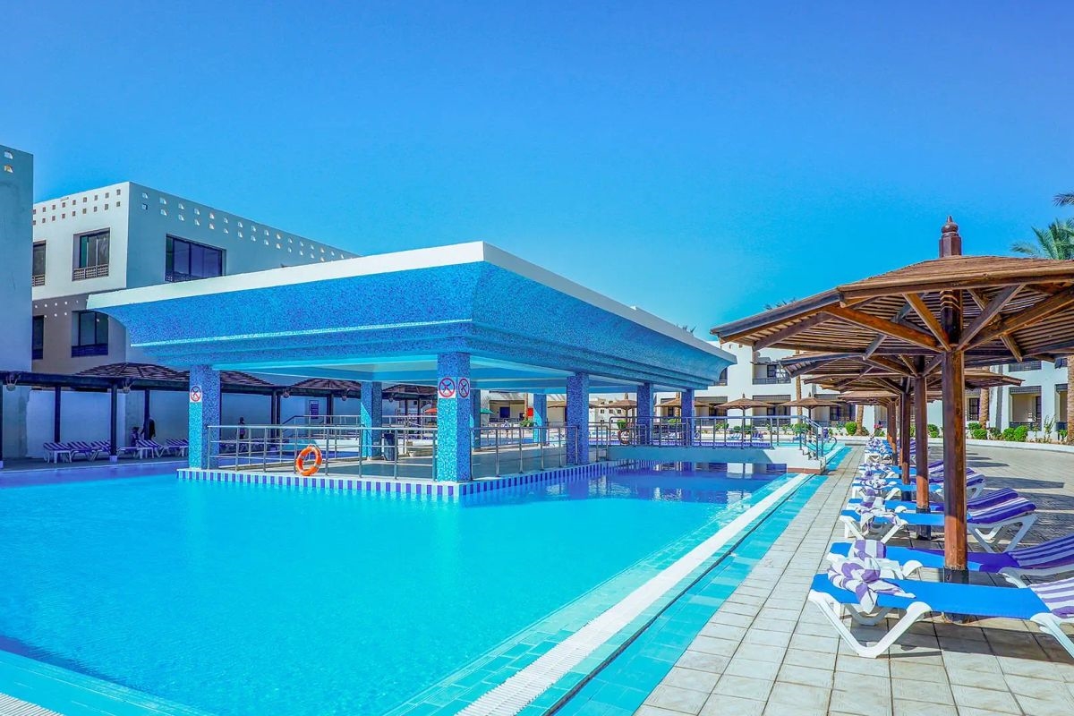 Blend Club Aqua Resort 4