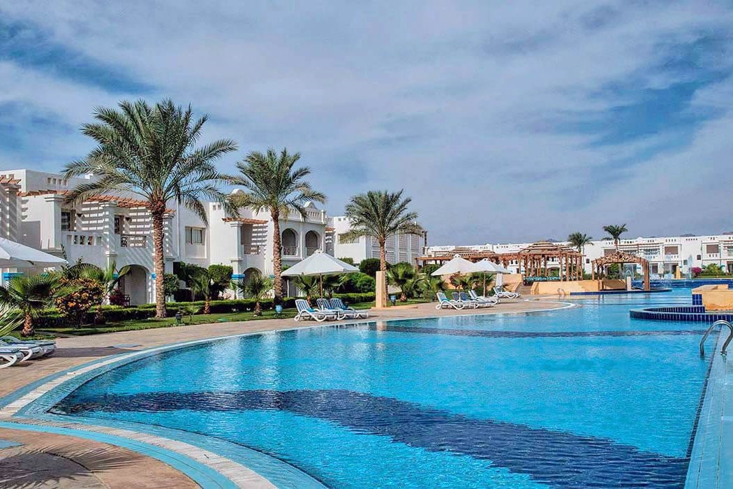 Continental Plaza Beach 5