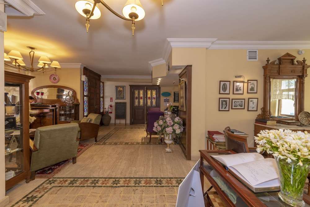 Arena Hotel 3