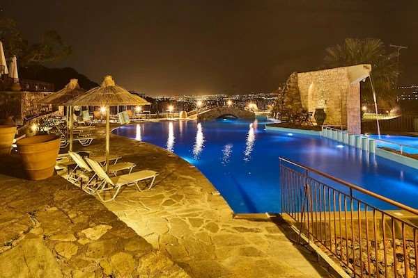 AROLITHOS TRADITIONAL CRETAN VILLAGE 3