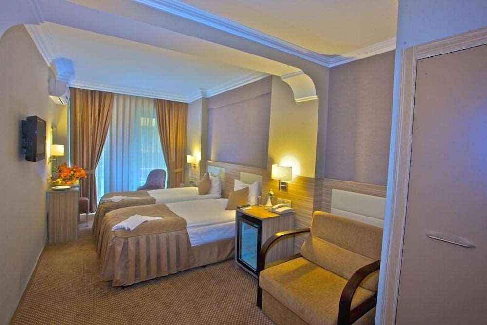 Emin Hotel 5