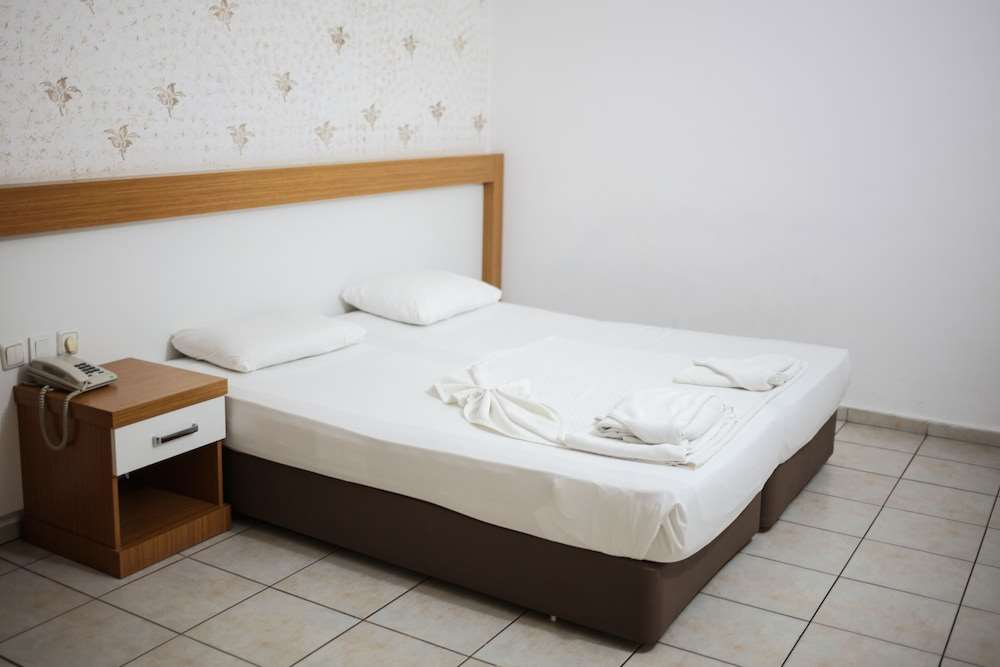 Kleopatra Aytur Apart 2