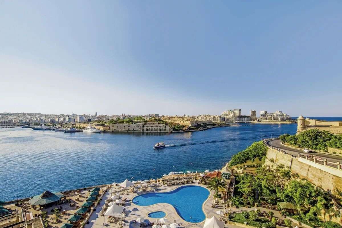 Grand Hotel Excelsior 3