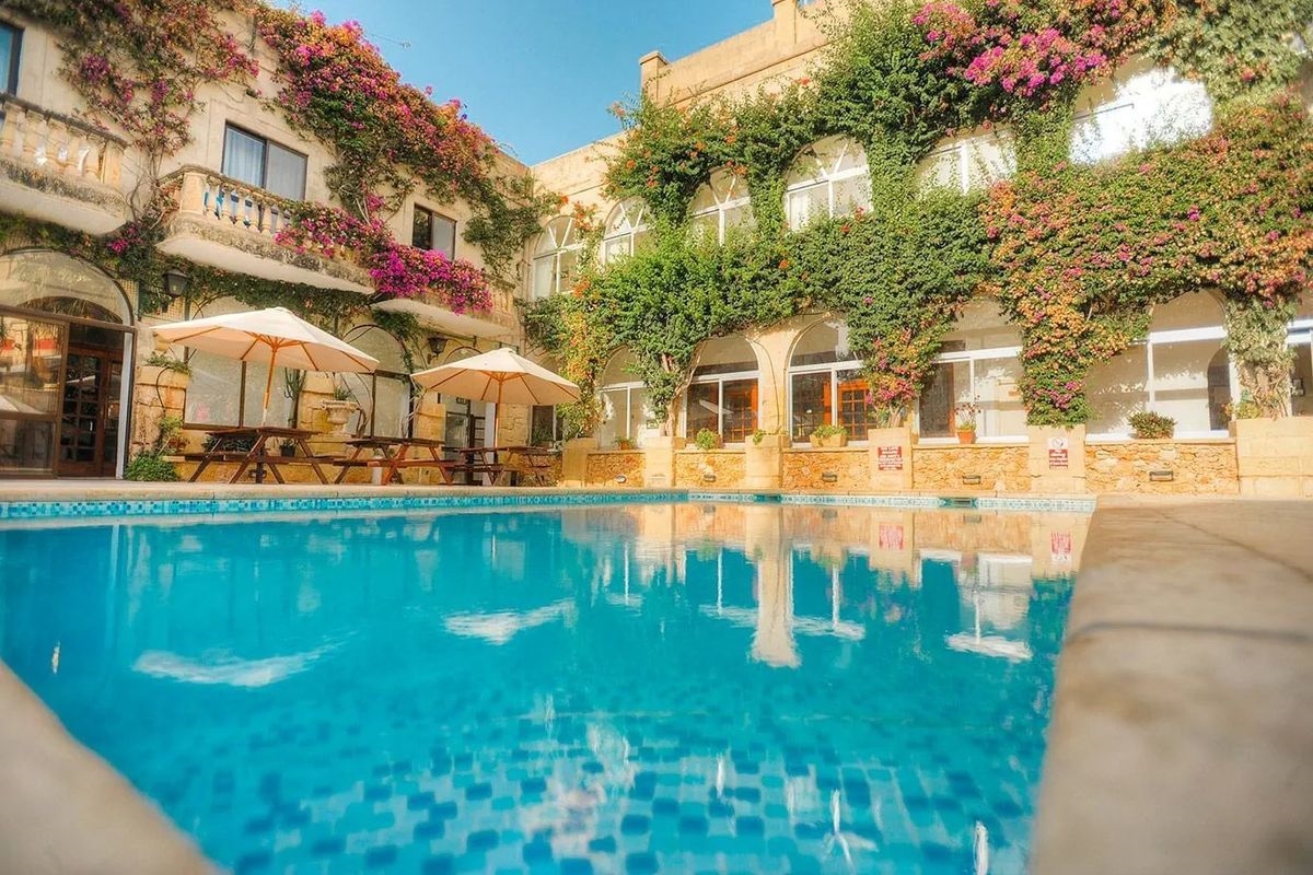 Cornucopia Hotel