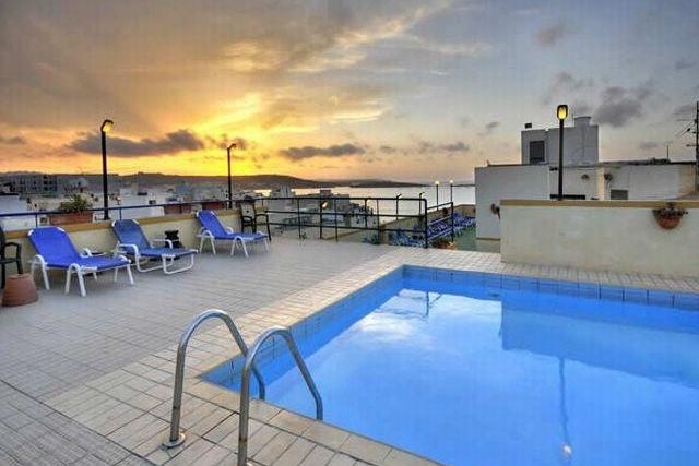 Primera Hotel