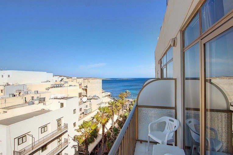 Primera Hotel 5