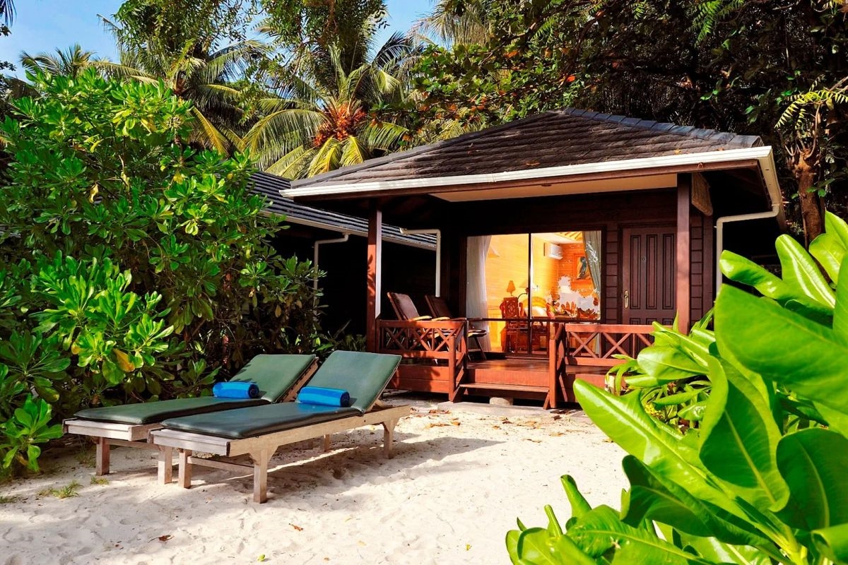 ROYAL ISLAND 4