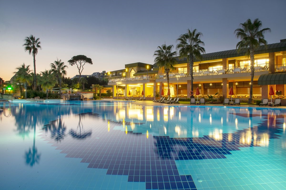 Pine Beach Belek 4