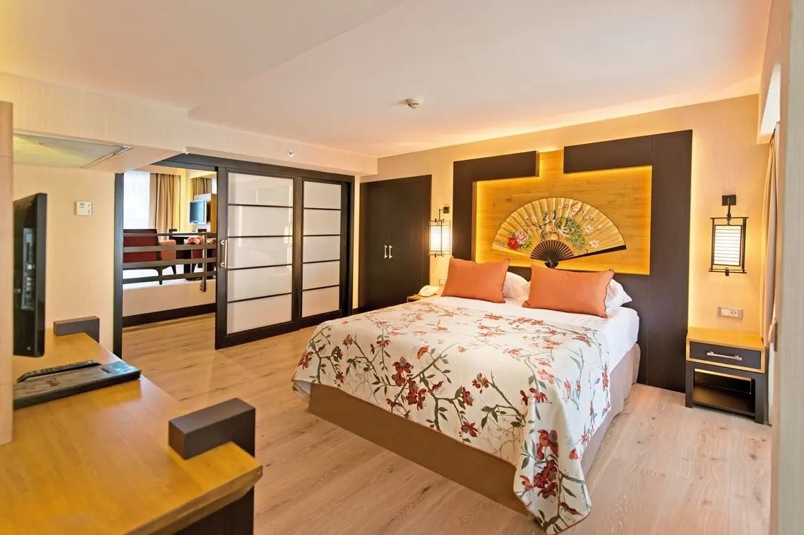 Limak Lara Deluxe Hotel & Resort 3