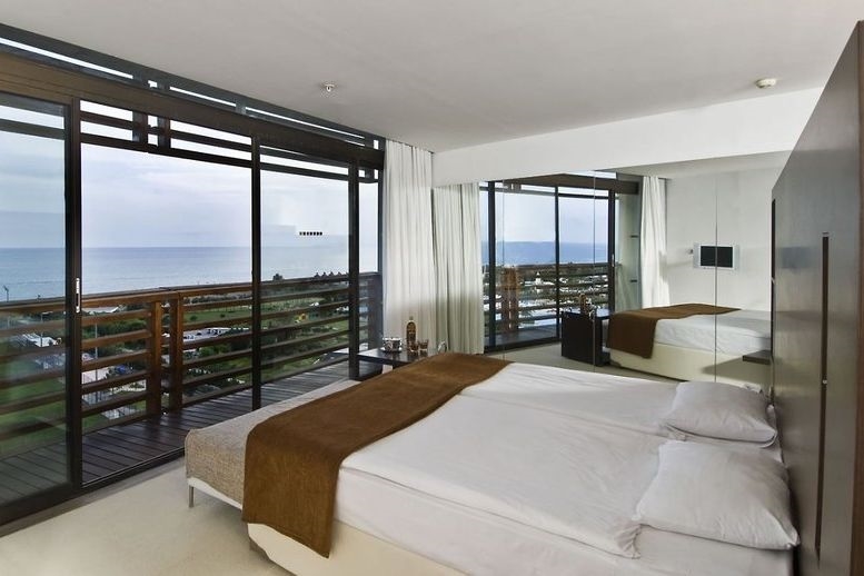 Nirvana Cosmopolitan Lara Hotel 4