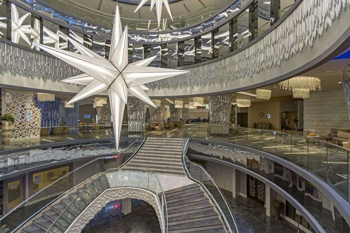 Pokaż wszystkie zdjęcia