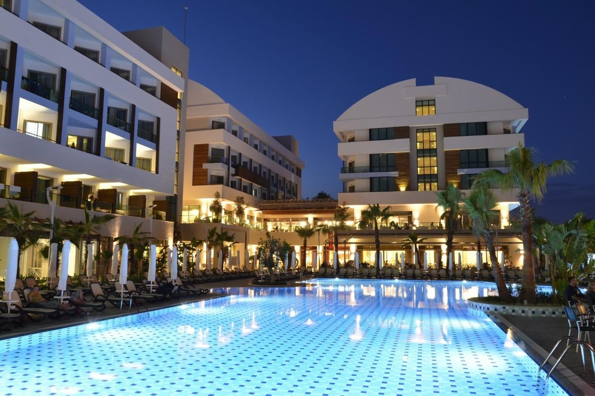 Port Side Resort Hotel 4