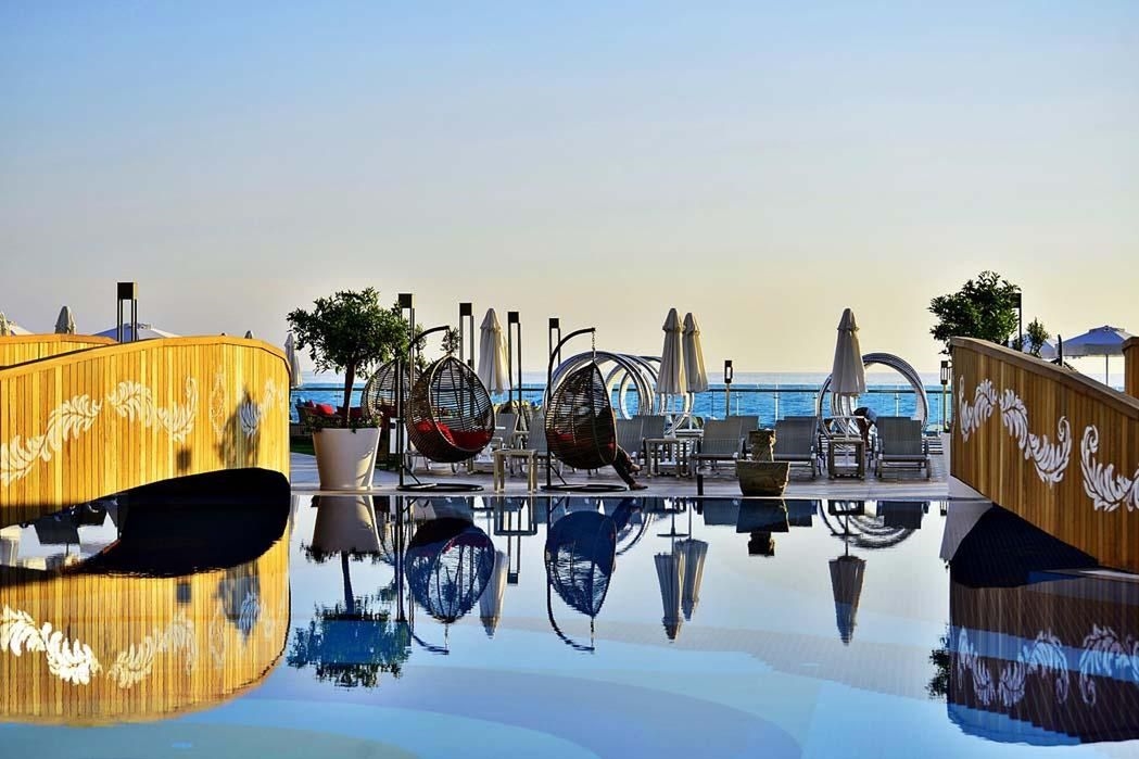 Azura Deluxe Resort & Spa Hotel 3