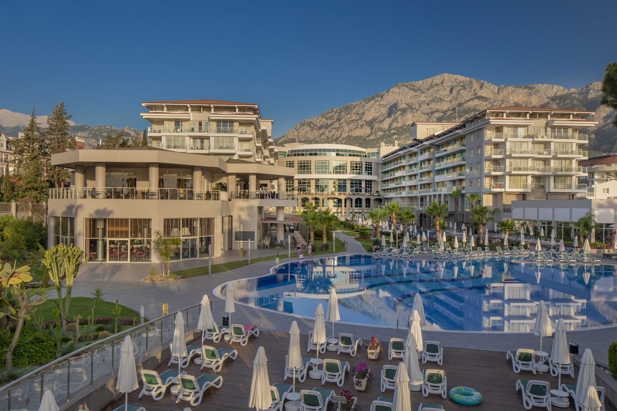 Akra Kemer