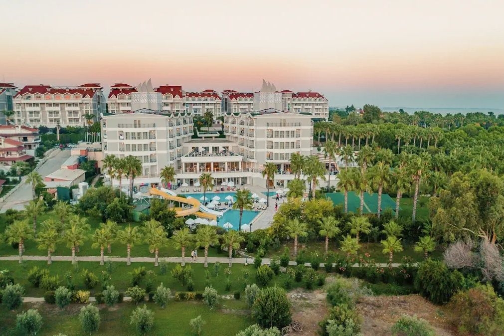 Royal Atlantis Beach 4