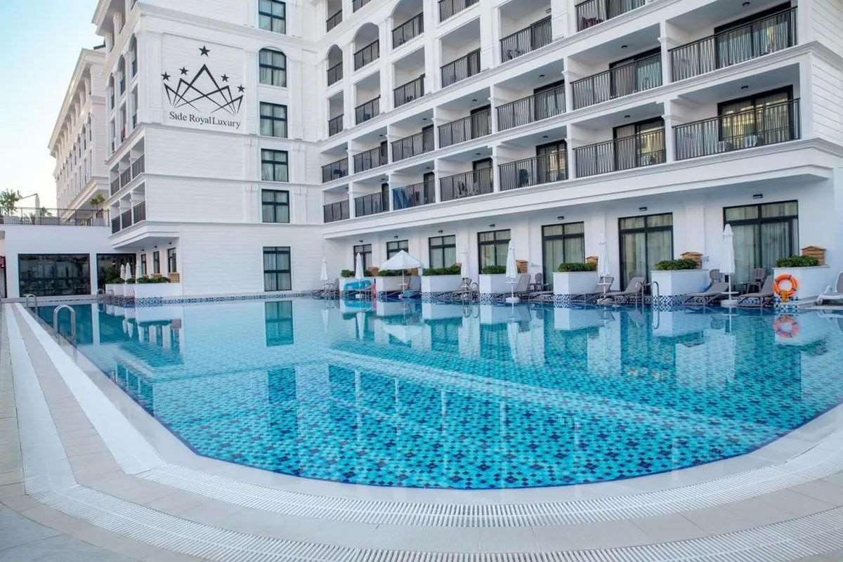 Side Royal Style Hotel 4