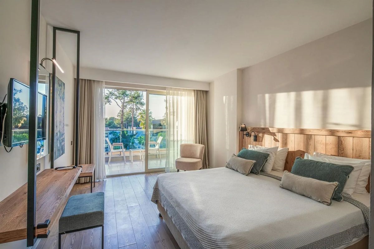 Berry Blue Hotels 3