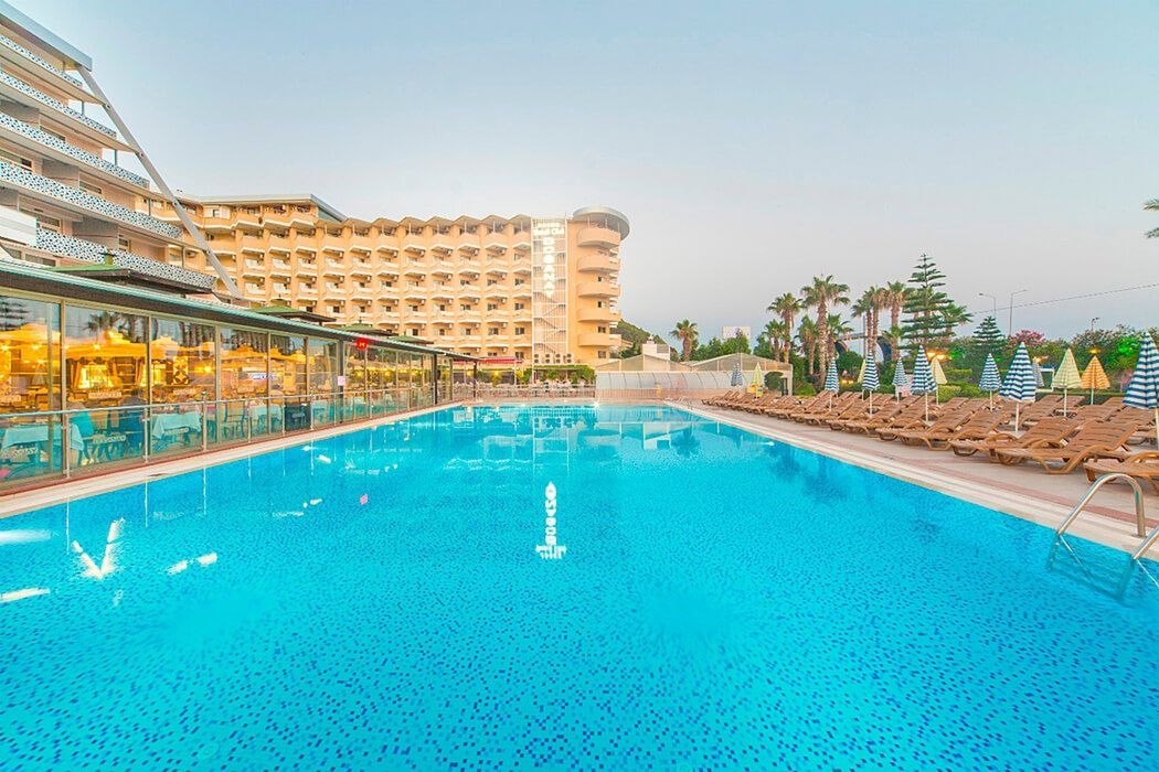 Beach Club Doganay 5