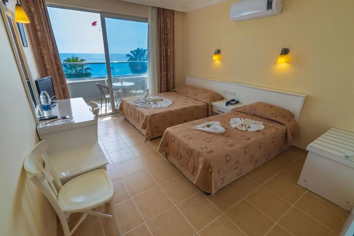 Azak Beach Hotel 4