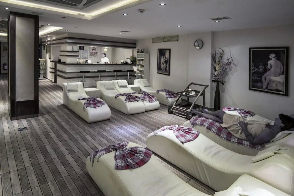 Riviera Hotel & Spa 4