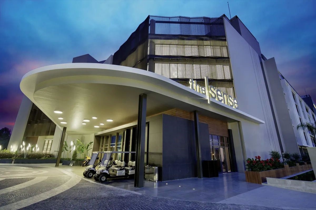 The Sense De Luxe Hotel 3