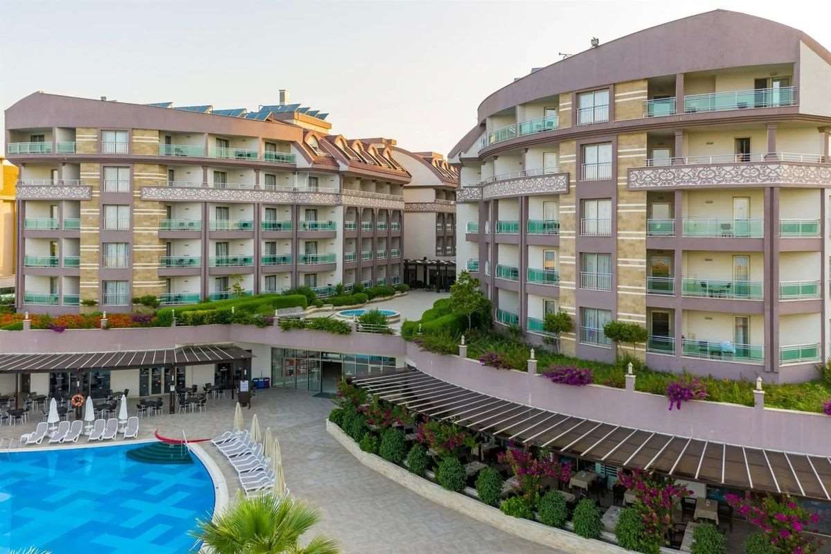 Seamelia Beach Resort & Spa 4