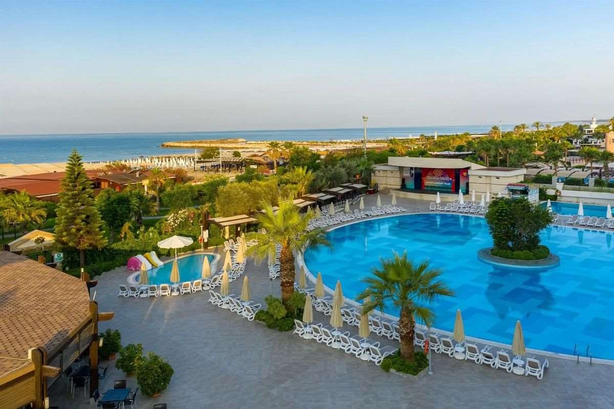 Seamelia Beach Resort & Spa 5