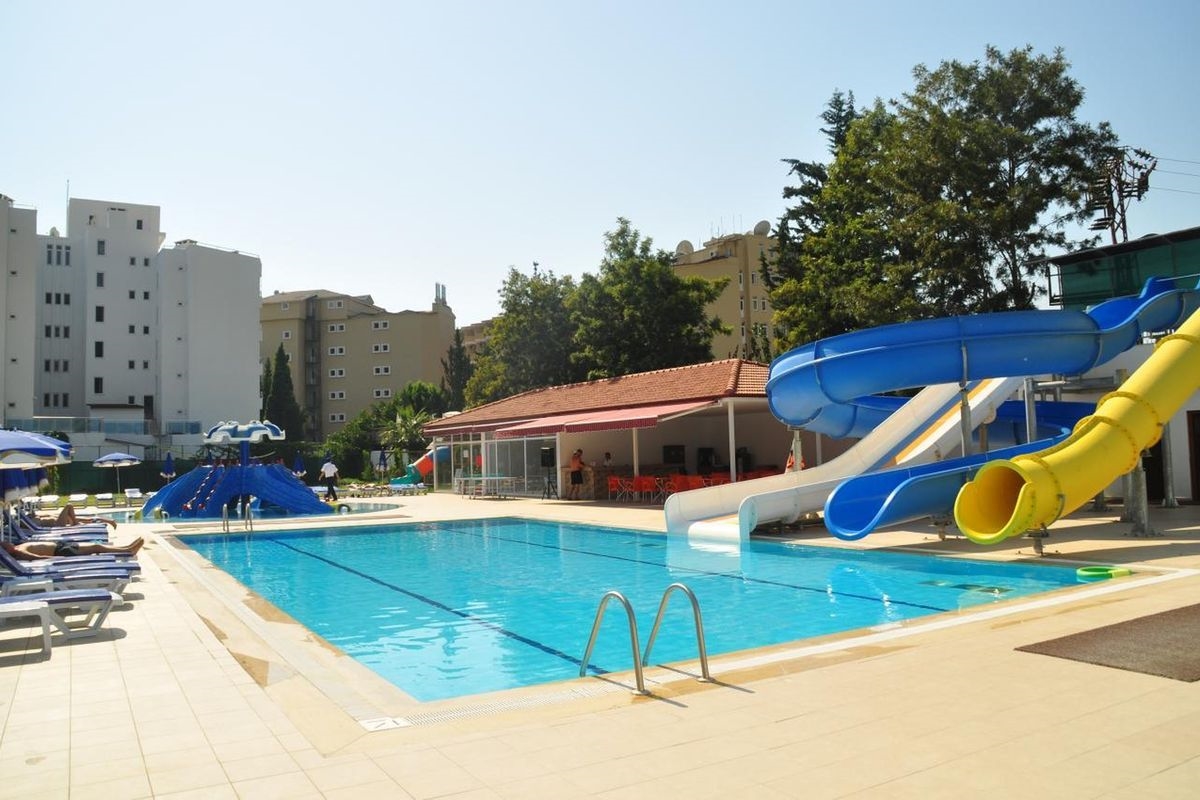 Blue Fish Hotel