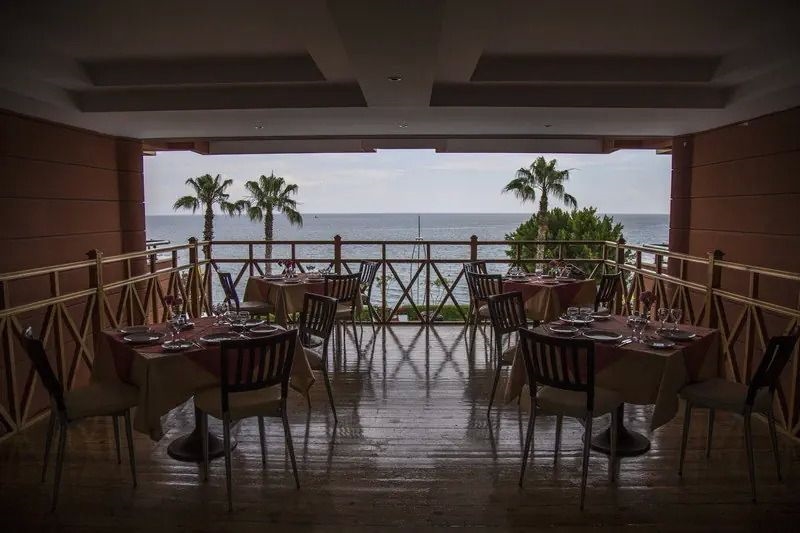 Valeri Beach Hotel 4
