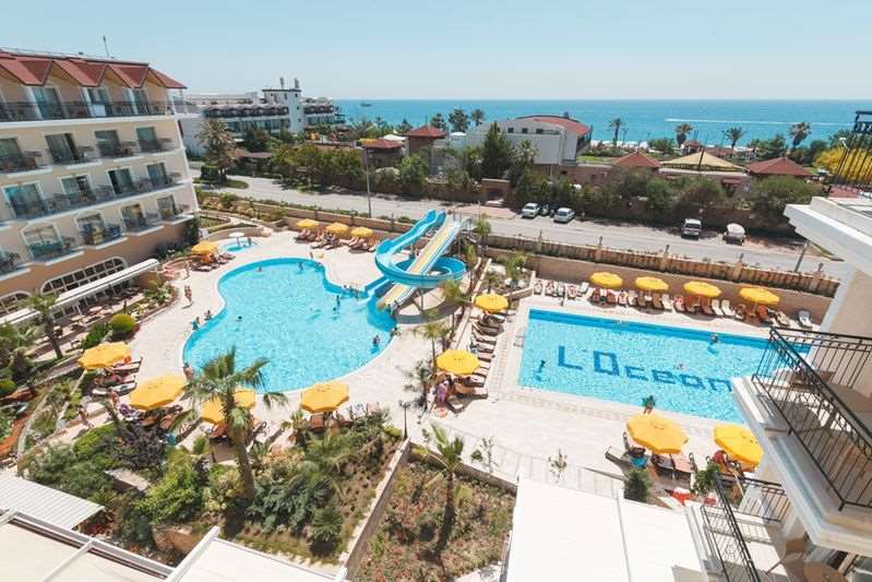 L'Oceanica Beach Resort Hotel 2