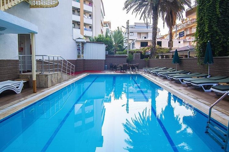 Hotel Kleopatra Blue Hawaii