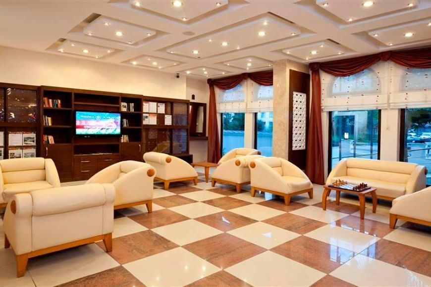 Kandelor Hotel 4