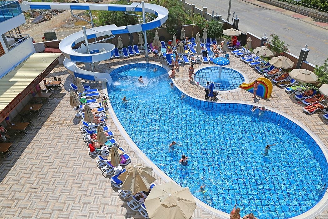 Blue Wave Suite Hotel 4