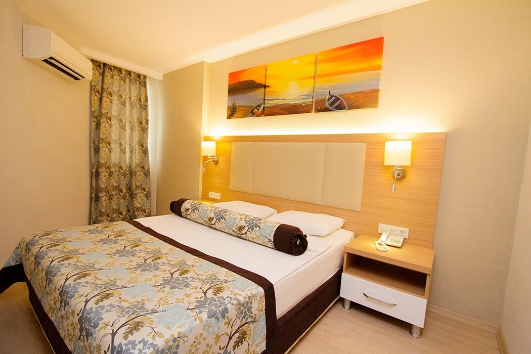 Blue Wave Suite Hotel 5