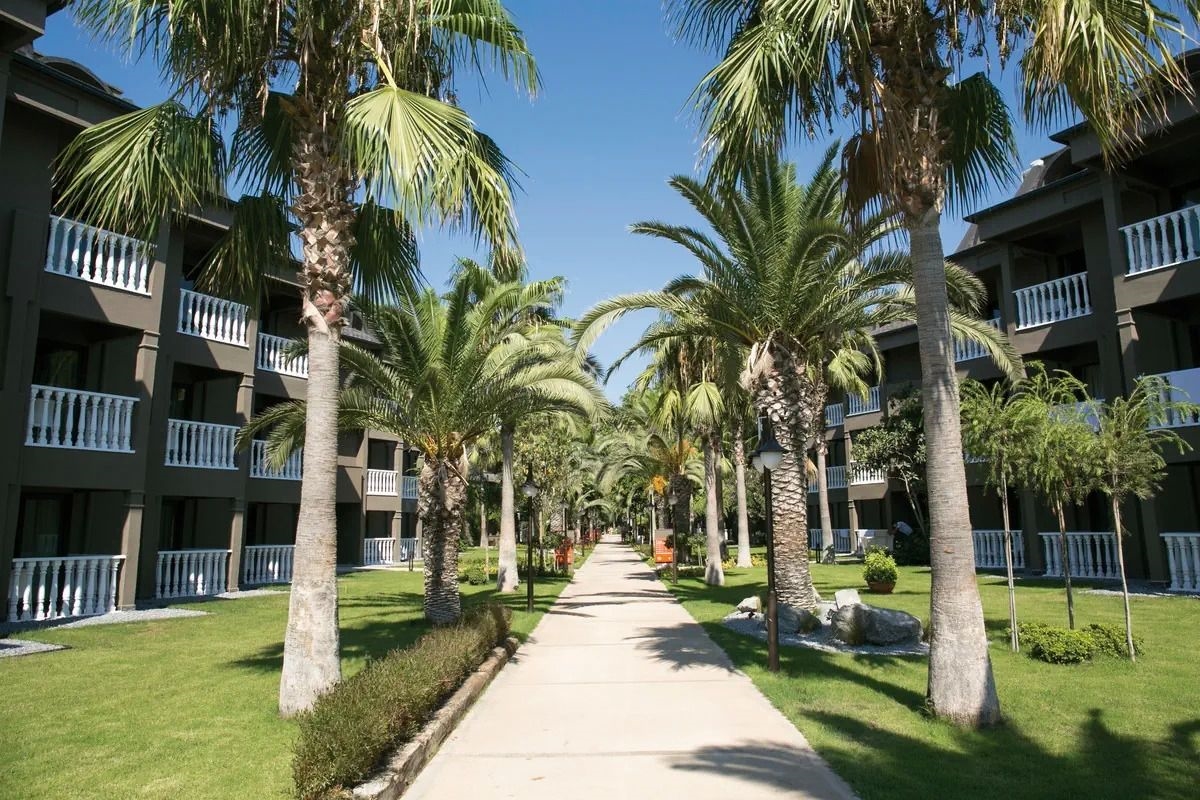 Sailor's Beach Club 4