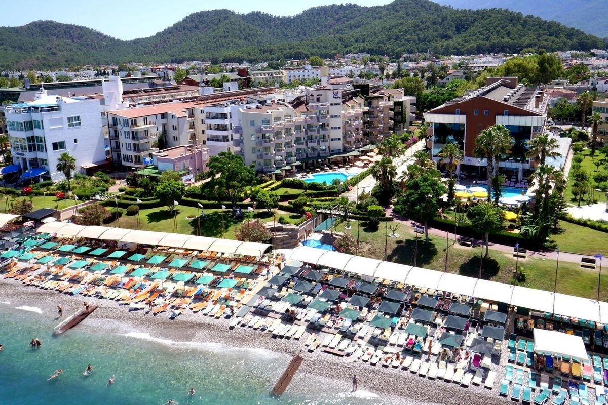 Viking Nona Beach Hotel