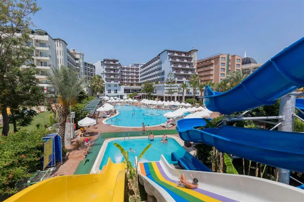 Holiday Park Resort 3