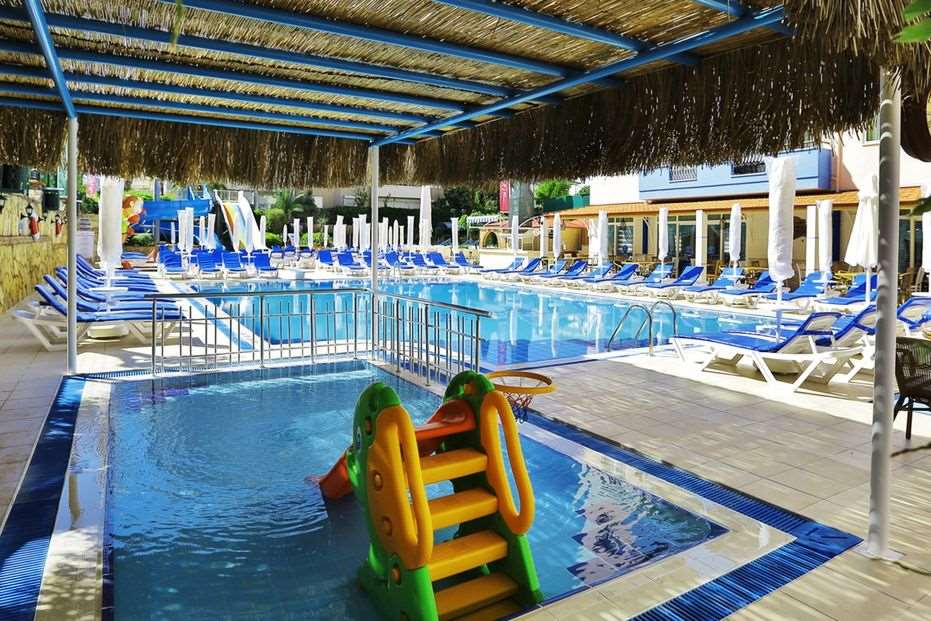 Club Big Blue Suite Hotel 4