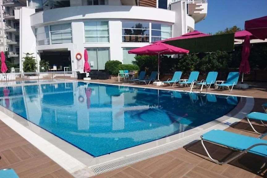 The Corner Park Hotel 2