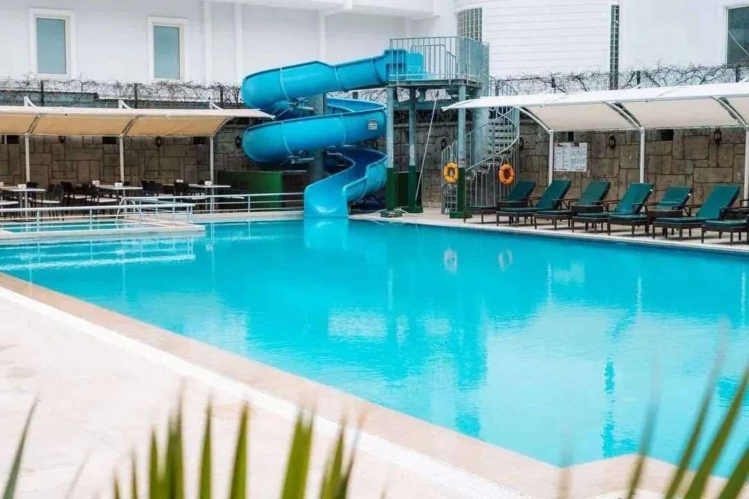 Beso Beach Hotel 3
