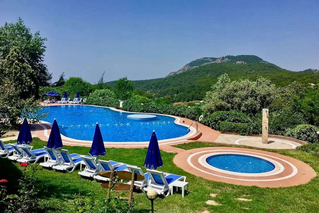 Montana Pine Resort Hotel & Spa 3