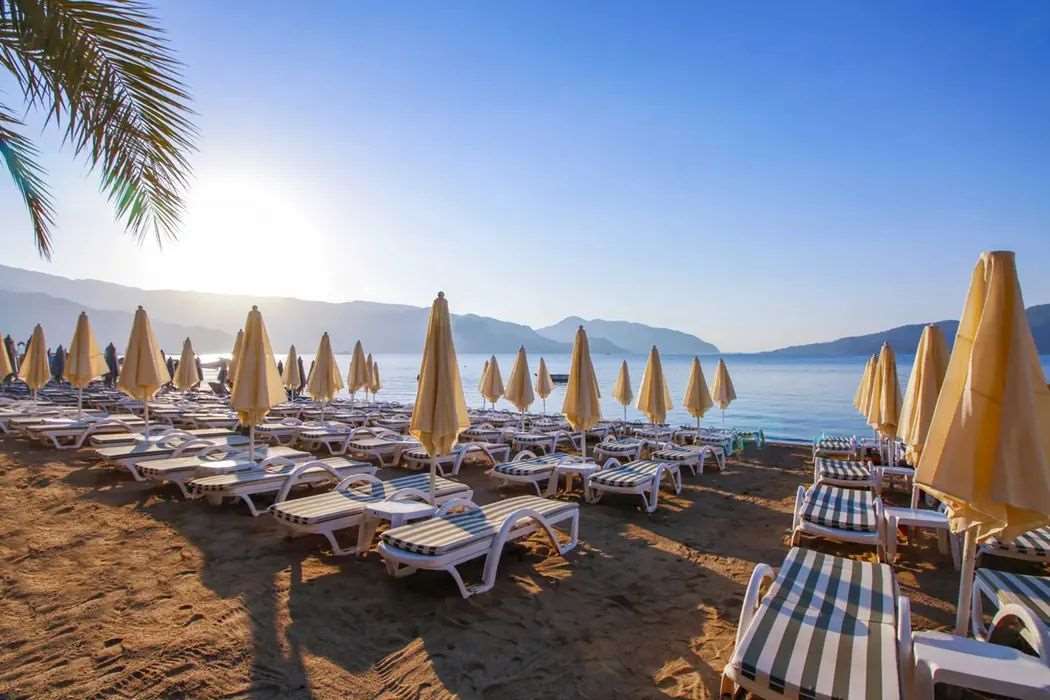 Aurasia Beach Hotel 2