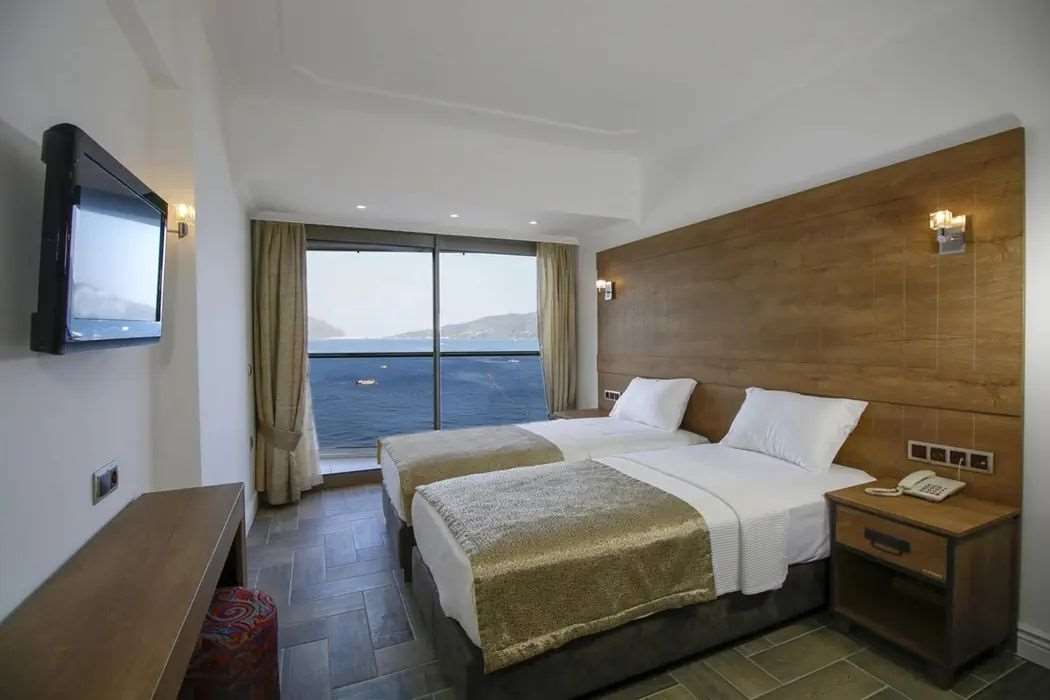 Aurasia Beach Hotel 3