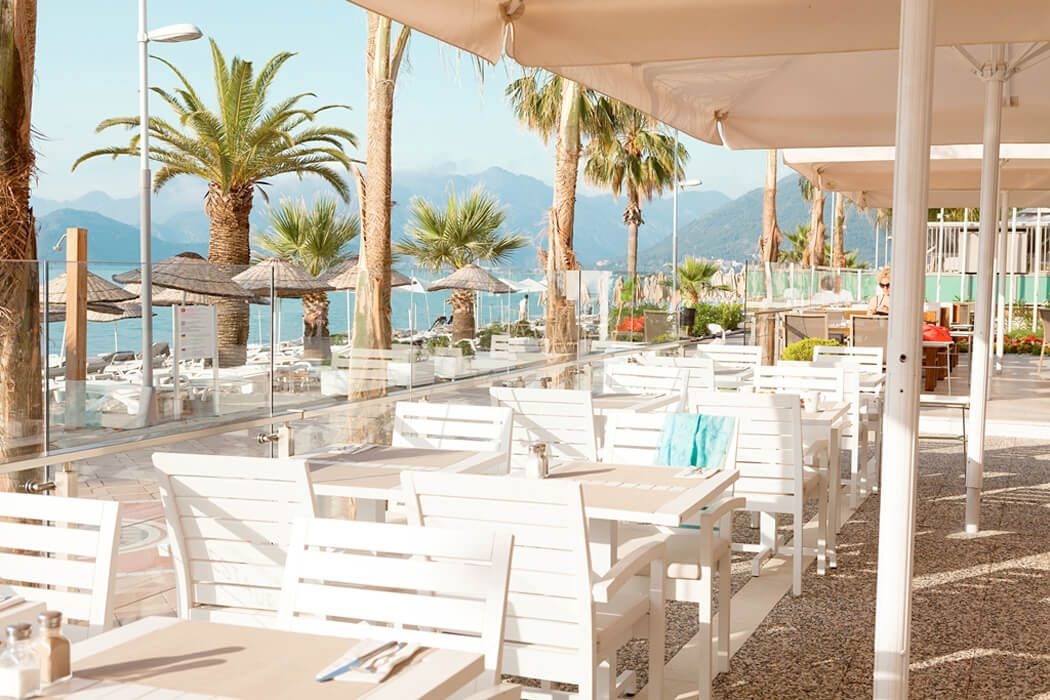 The Beachfront Hotel 2