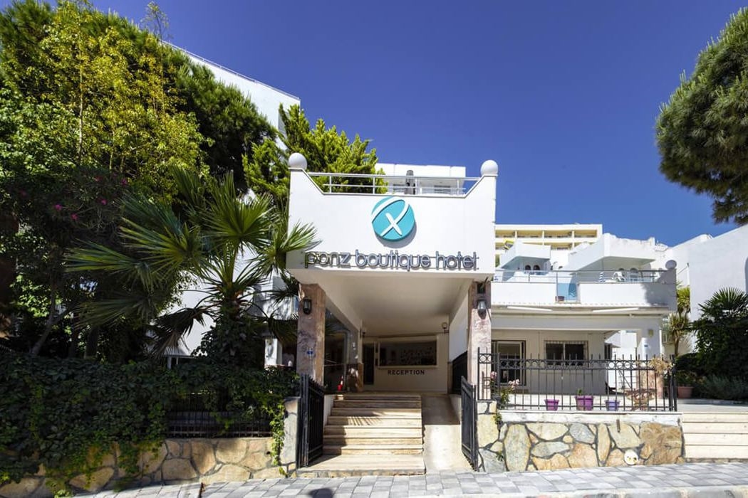 Ponz Hotel 2