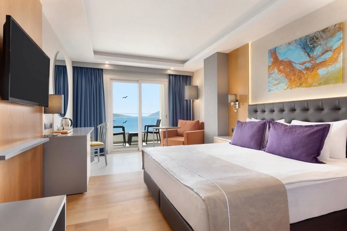 La Quinta By Wyndham Çeşme 3