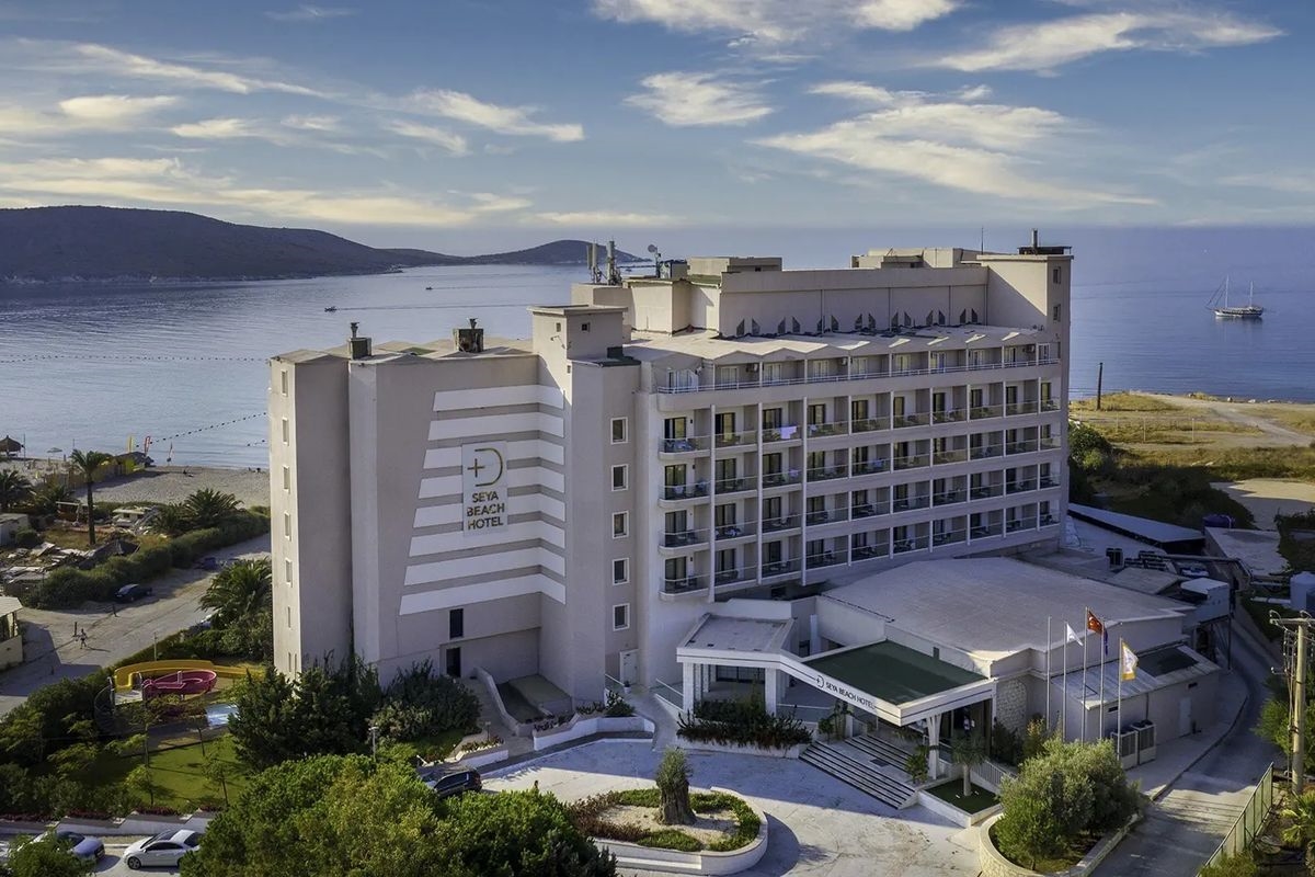 Design Plus Seya Beach Hotel 2