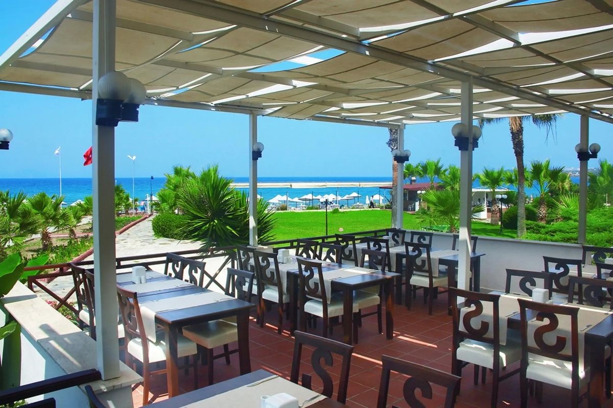 Sentinus Beach Hotel 3
